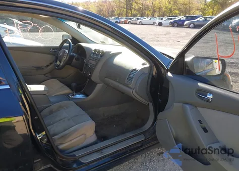 2011 Nissan Altima 2.5 S z USA, uszkodzony, nr VIN 1N4AL2AP7BN479578